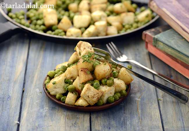 आलू पनीर चाट - Aloo Paneer Chaat