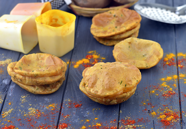 આલુની પૂરી રેસીપી | મસાલા પુરી | બટાકા પુરી | Aloo ki Puri, Aloo Poori, Masala Poori