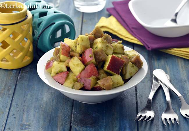 Apple Chickoo Salad with Muskmelon Dressing
