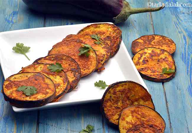 बैंगन भाजा रेसिपी | बंगाली बैंगन भाजा | बैंगन फ्राई मसाला रेसिपी | Baingan Bhaja, Bengali Begun Bhaja