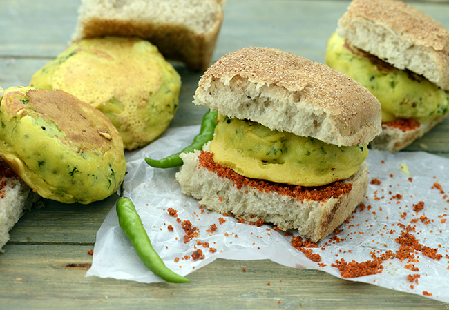 बटाटा वड़ा - Batata Vada ( Gujarati Recipe)