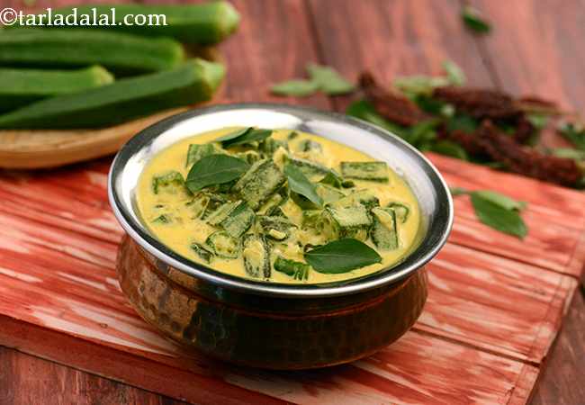भिंडी मप्पास् - Bhindi Mappas, Bhindi in Coconut Gravy, Kerala Vendakka Recipe