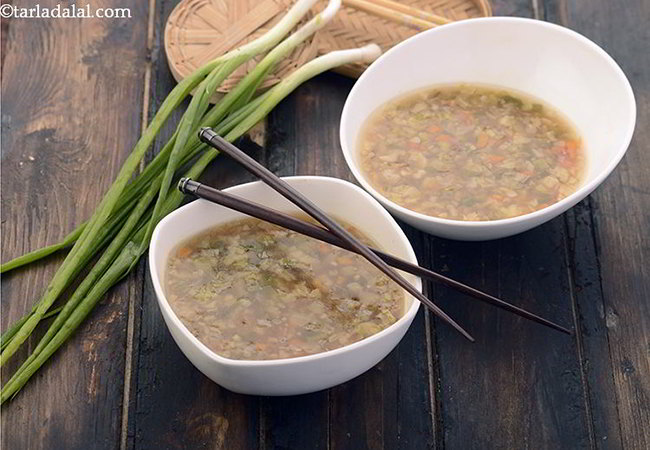 Chinese veg soup recipe | Indian style Chinese veg clear soup | quick and easy Chinese veg soup |