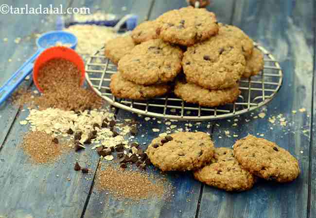  Chocolate Chip and Oatmeal Cookies
