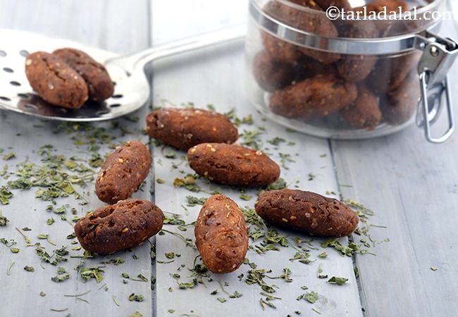 Crispy Whole Wheat Muthia, Jar Snack