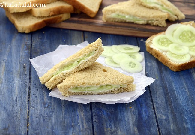 ककड़ी चीज़ सैंडविच रेसिपी | खीरा सैंडविच | बच्चों को टिफिन रेसिपी | खीरा चीज़ सैंडविच - Cucumber Cheese Sandwich ( Tiffin Treats)