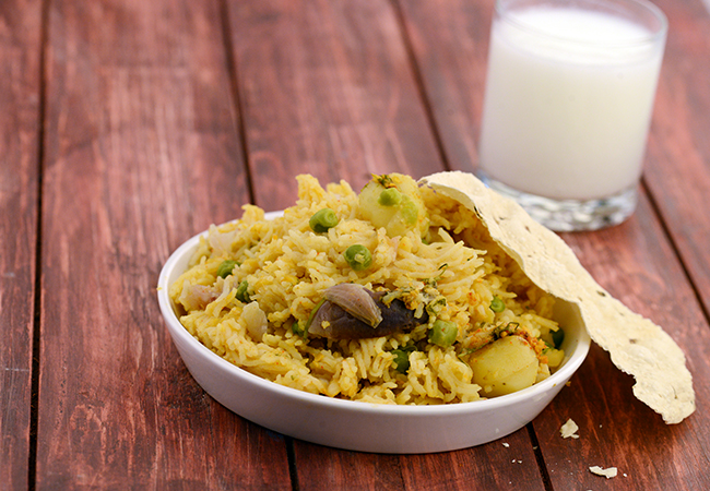 तुवर दाल एण्ड मिक्स्ड वेजिटेबल मसाला खिचड़ी - Toovar Dal and Mixed Vegetable Masala Khichdi