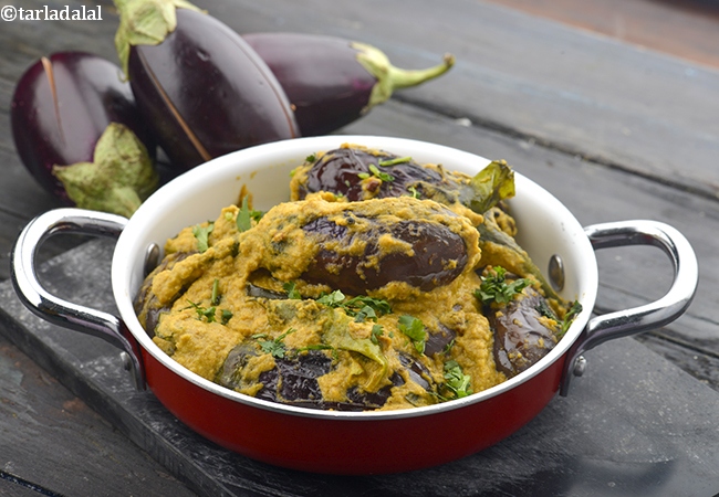Hyderabadi Bagara Baingan, Indian Eggplant Curry