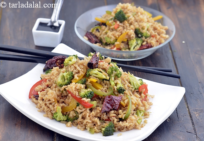 Indian style broccoli fried rice recipe | broccoli fried rice recipe | healthy veg broccoli fried rice |