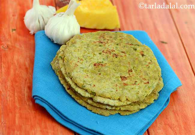 Lehsuni Bajra Aur Kaddu ki Roti