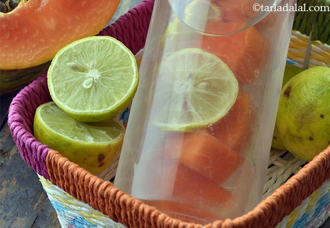  लेमानी- पपीता का इन्फ्यूज़ वॉटर की रेसिपी - Lemony Papaya Infused Water 