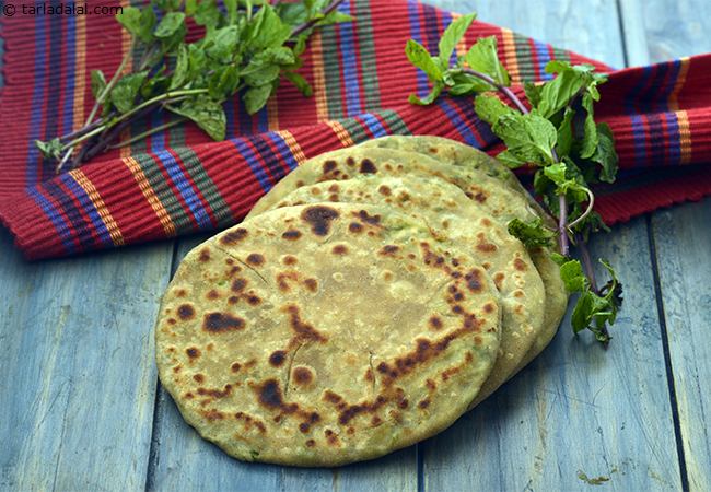 Low Fat Paneer and Green Peas Stuffed Parathas
