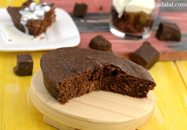  Microwave Chocolate Sponge Cake in 5 Minutes, Indian Style