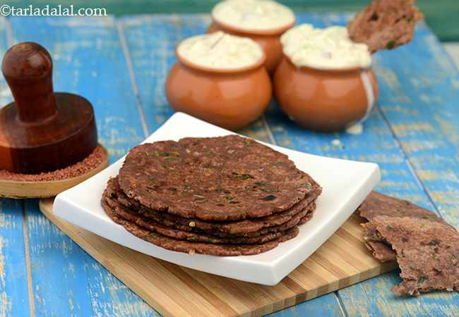 नाचनी रोटी रेसिपी | हेल्दी रागी रोटी | - Nachni Roti, Ragi Roti, How To Make Ragi Roti