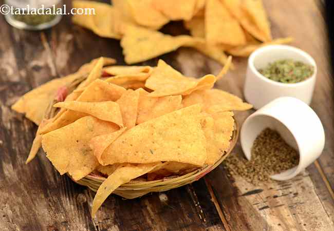 नाचो चिप्स रेसिपी | कॉर्न चिप्स | घर का बना मैक्सिकन नाचो चिप्स | डीप फ्राई इंडियन स्टाइल नाचो चिप्स | कैसे बनाना है नाचो चिप्स | Nacho Chips