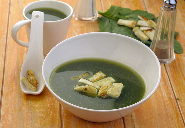 पनीर और पालक का सूप रेसिपी | पालक सूप के साथ पनीर | स्वस्थ पालक पनीर सूप | Paneer and Spinach Soup