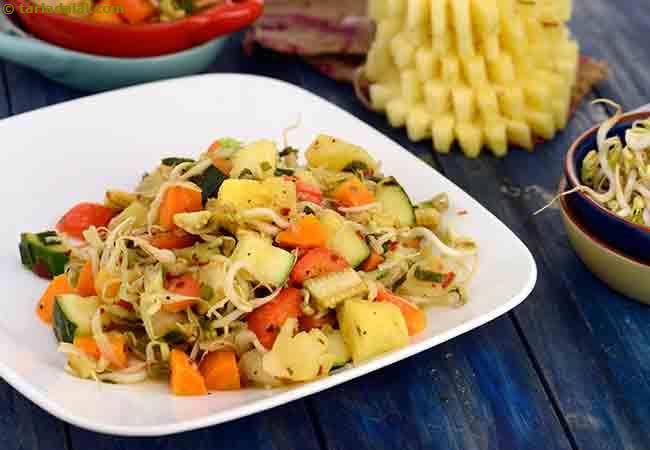 Pineapple Bean Sprouts and Veggie Stir-fry