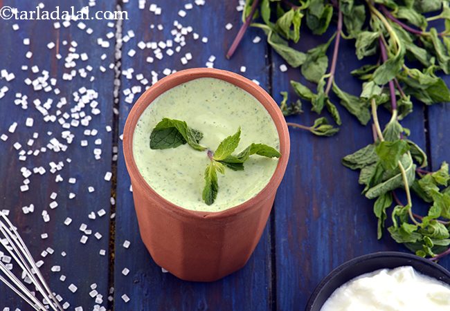 ફુદીના લસ્સી | મિન્ટ લસ્સી | ફુદીના ની મીઠી લસ્સી | Pudina Lassi, Mint Lassi, Indian Yogurt Mint Drink