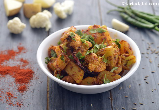 aloo gobi dry recipe | Punjabi aloo gobi | aloo gobhi ki sabzi | potatoes and cauliflower vegetable