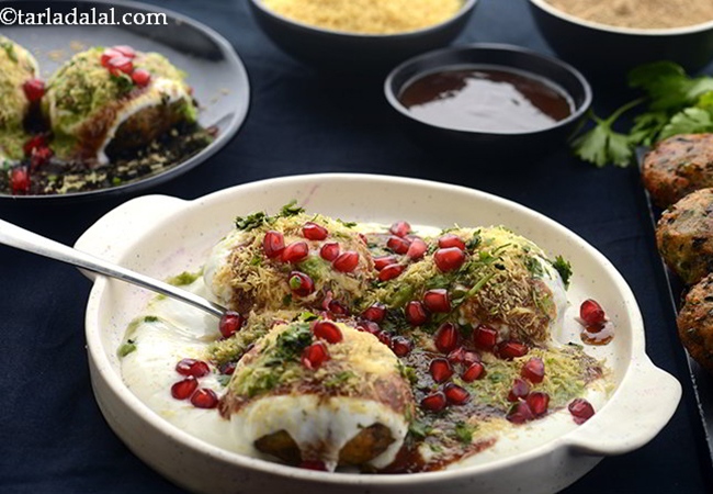 आलू टिक्की चाट रेसिपी | दिल्ली स्टाइल आलू टिक्की चाट | स्ट्रीट स्टाइल आलू टिक्की चाट | Aloo Tikki Chaat, Indian Street Food