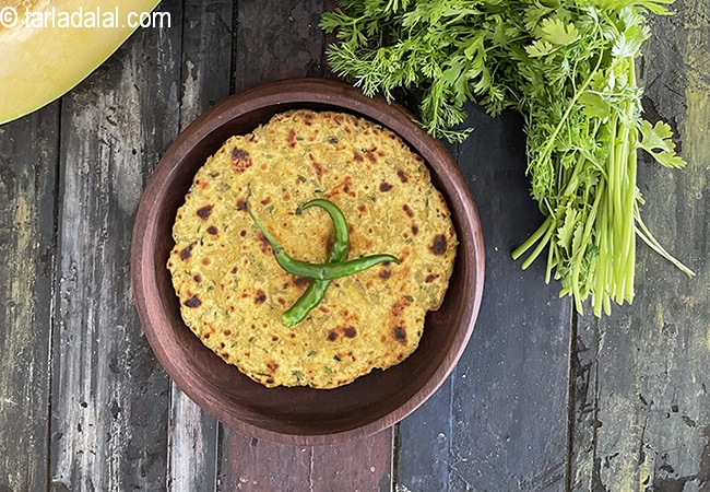bajra kaddu ki roti recipe | bajra kaddu ka paratha | healthy lehsun bajra bhopla paratha | black millet pumpkin Indian roti |