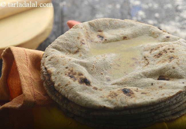 bajra roti recipe | bajre ki roti | healthy pearl millet roti | Rajasthani bajra roti | Sajje Roti |
