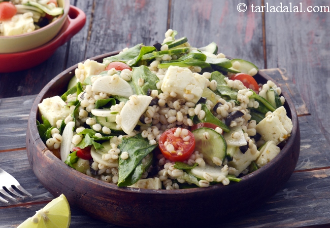 barley feta and spinach salad recipe | Indian pearl barley with spinach and feta | healthy Mediterranean spinach and barley salad |
