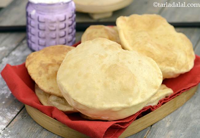  भटूरा - Bhatura, How To Make Bhatura, Punjabi Bhatura Recipe 