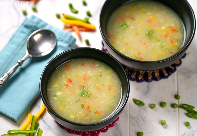 dudhi soup recipe | Indian style bottle gourd soup | healthy lauki soup | creamy doodhi soup |