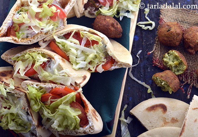 फलाफल रेसिपी | लेबनान फलाफल | लेबनान फलाफल और पीटा ब्रेड | Falafel, Lebanese Falafel Stuffed in Pita Bread