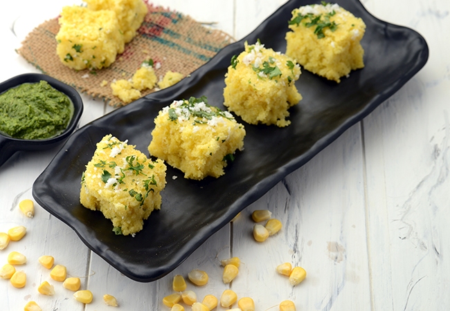 instant corn dhokla recipe | Indian rava corn dhokla | makai dhokla | sweet corn dhokla steamed snack |