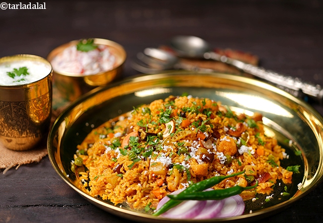 मसाला भात रेसिपी | महाराष्ट्रीयन मसाले भात | मसाला चावल | Masale Bhat, Maharashtrian Masala Bhat