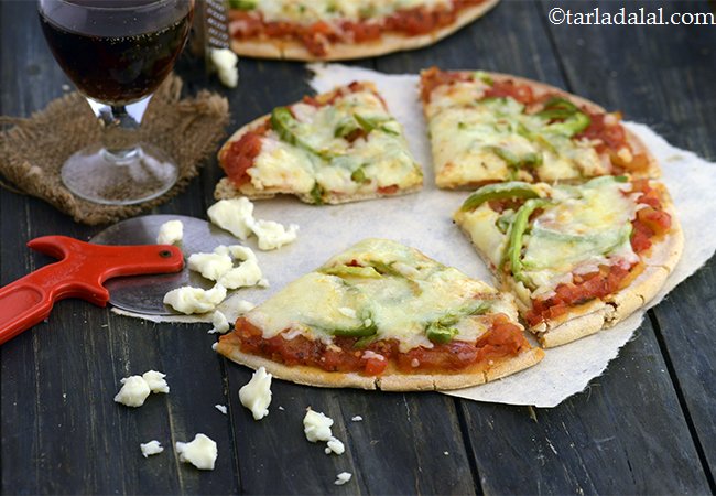 ક્વીક ટમેટો પીઝા | Quick Tomato Pizza, Indian Style Tomato Pizza