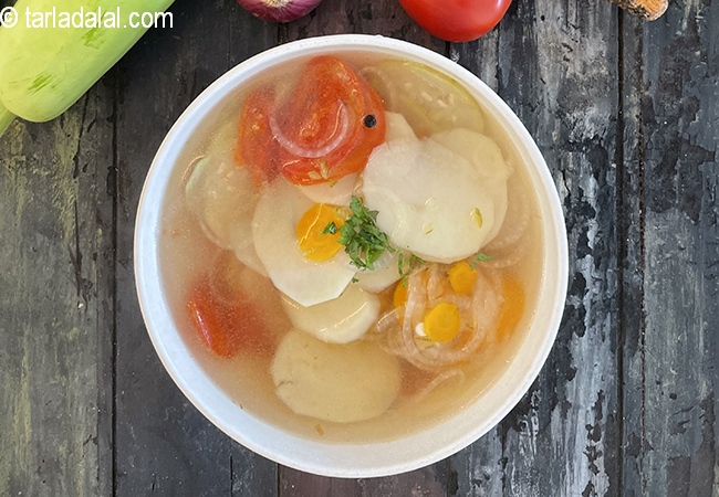 क्विक वेजिटेबल ब्रोथ | Quick Vegetable Broth Soup, Healthy Clear Indian Soup