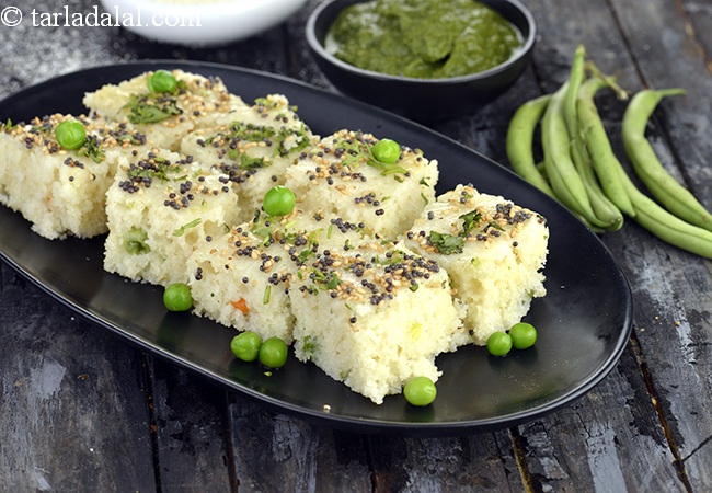 रवा एंड वेजिटेबल ढोकला | सूजी वेजिटेबल ढोकला | वेजिटेबल ढोकला | Rava and Vegetable Dhokla