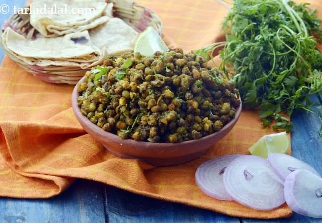 सुखा मूंग रेसिपी | गुजराती सूखा मूंग | स्वस्थ सुखा मूंग | हरे मूंग की सब्ज़ी | Sukha Moong, Gujarati Dry Moong
