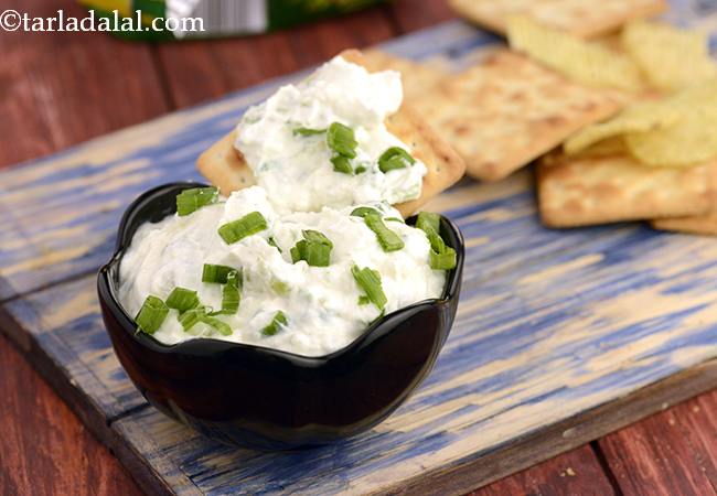 yogurt dip recipe | garlicky yogurt party dip | 10 minute curd dip | Indian yoghurt dip with herbs |